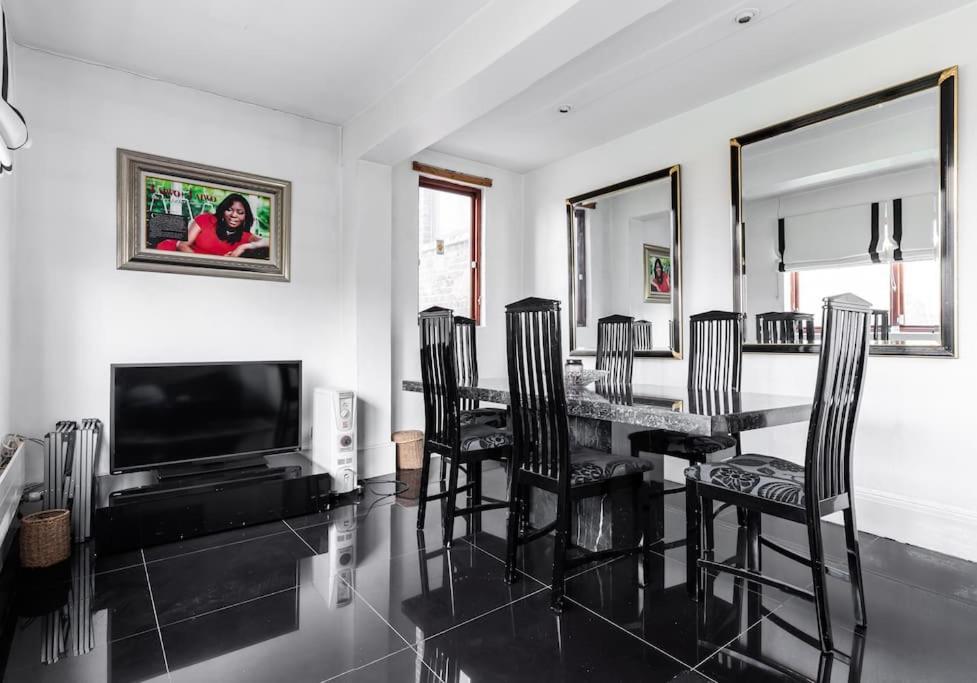 Apartamento Stunning Three Bed In West Hampstead Londres Exterior foto